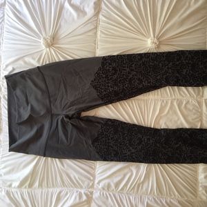Lululemon size 8 leggings